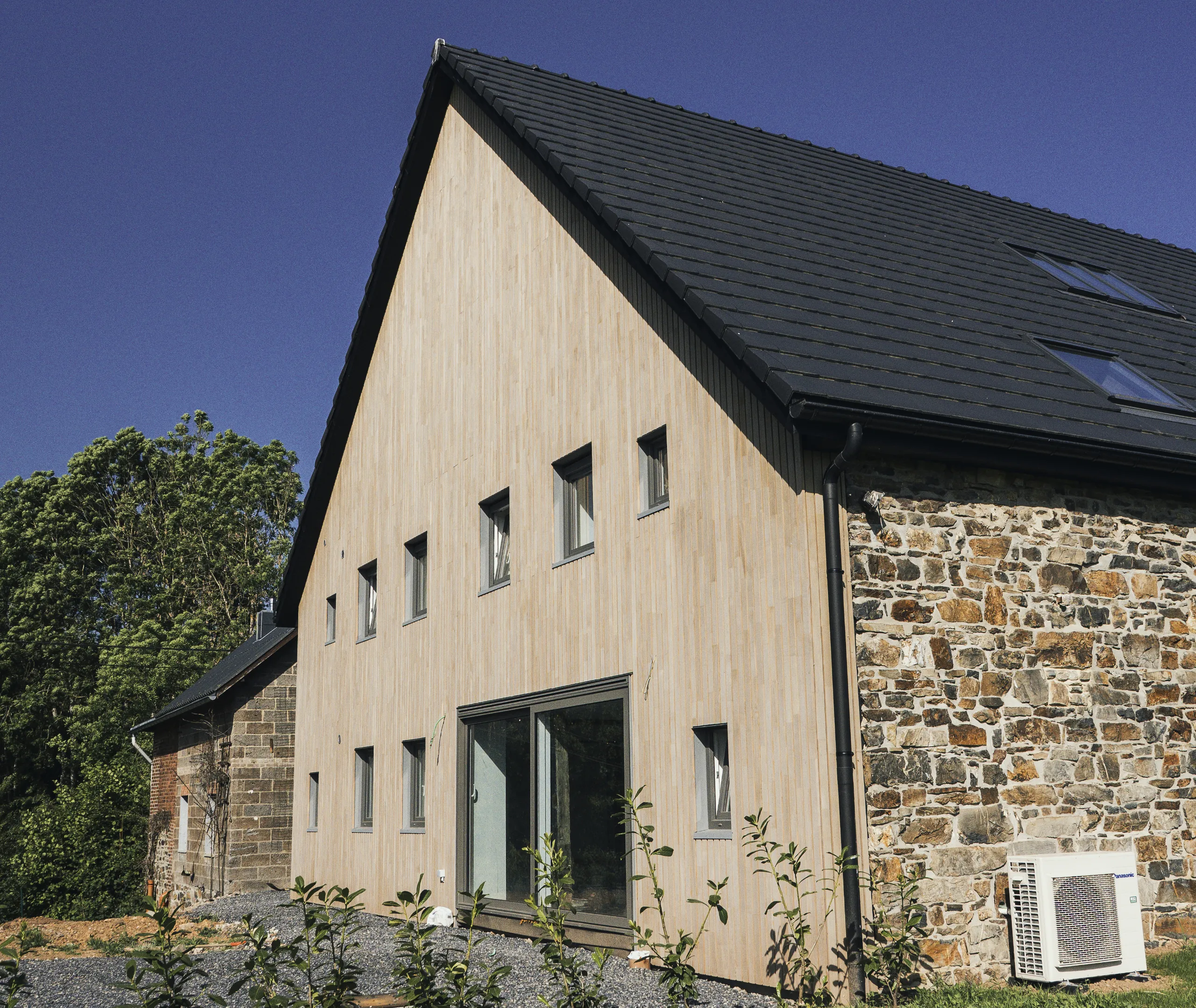 Châssis et <br />
bardage